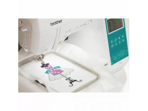 Masina de cusut si brodat Brother Innov-is F580